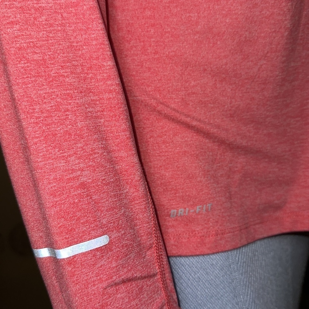 Nike Women's Swift Element UV 1/4-Zip long sleeve Running Top size S - Picture 12 of 13